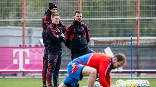 02-training-fcbayern-230426-mel