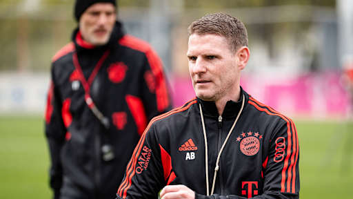 13-training-fcbayern-230426-mel