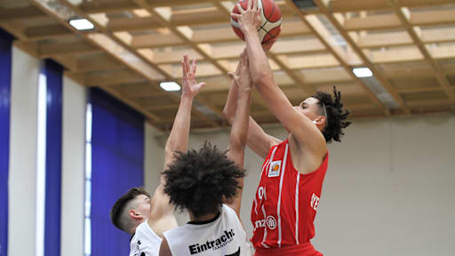 NBBL_2021_22_Spieltag1_Frankfurt_FCBB_Alec_Anigbata
