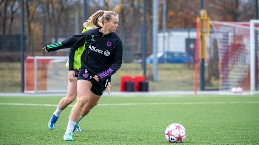 FC Bayern Women, Paris Saint-Germain, Preparation