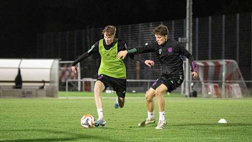 Die U19 des FC Bayern in der Vorbereitung auf Sandhausen.
