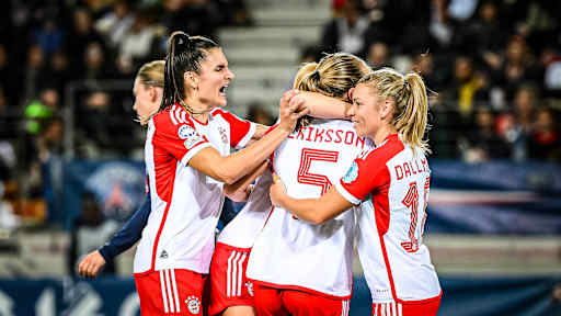 FC Bayern Women, Jovana Damnjanović, Linda Dallmann, Magdalena Eriksson, celebration