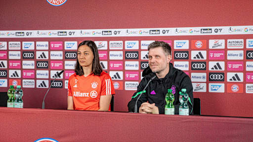 Pressetalk der FC Bayern Frauen vor dem Spiel in Wolfsburg
