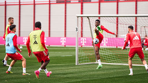 09-fcbayern-trainingsstart-vor-bvb-240326-mel