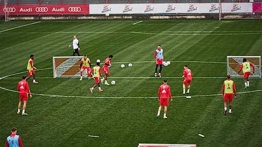 12-fcbayern-trainingsstart-vor-bvb-240326-mel