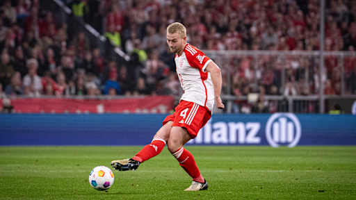 Matthijs de Ligt vom FC Bayern im Bundesliga-Spiel in der Allianz Arena