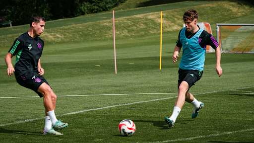Training der FC Bayern Amateure vor dem Regionalliga-Spiel in Buchbach.