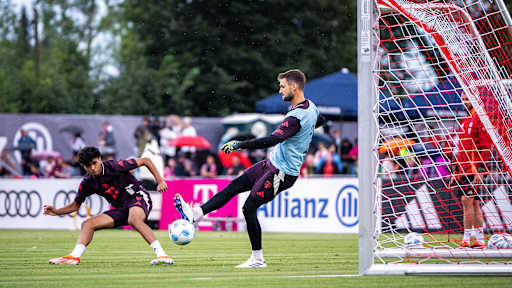 08-oeffentliches-training-fcbayern-tegernsee-240722-mel