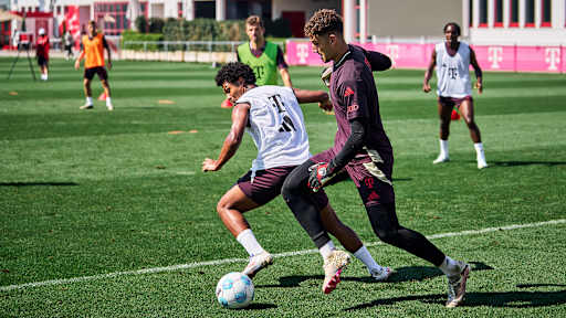 07-fcbayern-training-240813