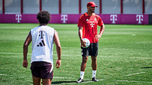 18-fcbayern-training-240813