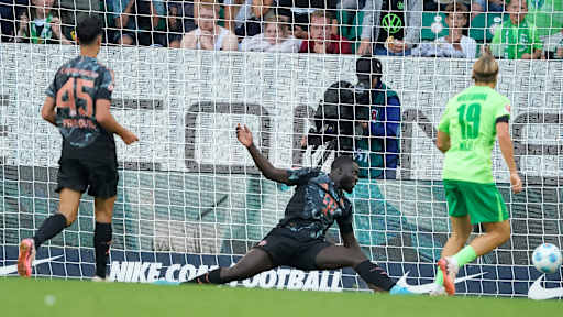 15-fcbayern-wolfsburg-240825-mel