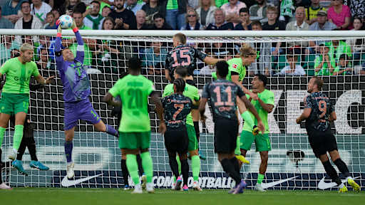 21-fcbayern-wolfsburg-240825-mel