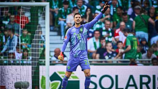 De repente, de nuevo bajo los tres palos del FC Bayern: Sven Ulreich.