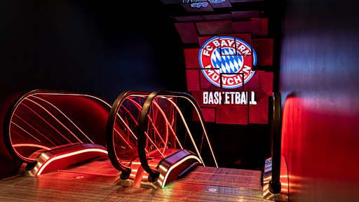 241022_SAPG_VIPArea-21