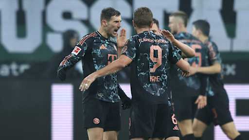 Leon Goretzka und Harry Kane bejubeln ein Tor gegen Gladbach