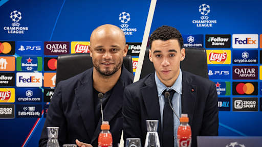 Pressekonferenz vor dem Spiel Feyenoord Rotterdam - FC Bayern mit Jamal Musiala und Vincent Kompany im Video