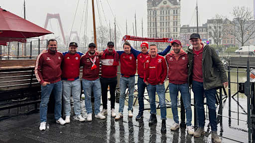 FC Bayern Fans im Oude Haven in Rotterdam