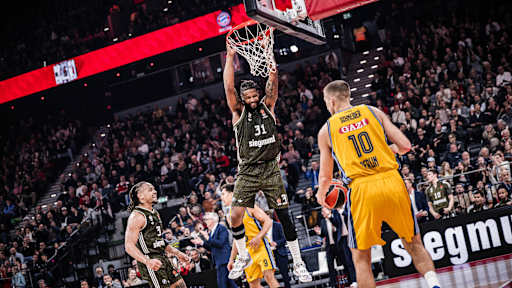 Die Bayern um Devin Booker wollen auch das zweite Heimspiel gegen Alba Berlin gewinnen.