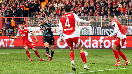 Leroy Sane (FC Bayern) erzielt das Tor zum 1:0 bei Union Berlin
