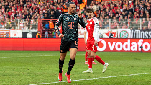 Leroy Sane (FC Bayern), Jubel nach Tor zum 1:0 bei Union Berlin