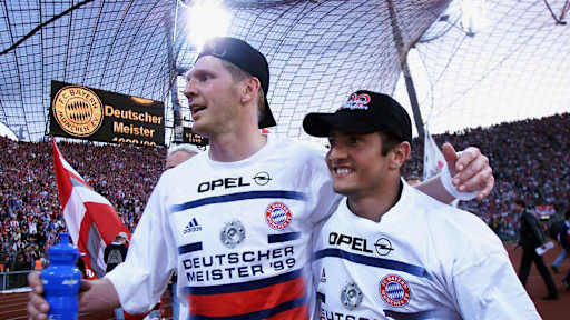 1999: Matchday 31 – A 1-1 draw against Hertha Berlin on Matchday 31 completed the job for Bayern in 1998/99. Stefan Effenberg, Bixente Lizarazu and the team then got to celebrate with fans inside Munich’s Olympiastadion.