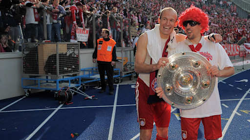 2010: Matchday 34 – Bayern were three points and 17 goals better off than Schalke going into the final day of 2009/10, but the Arjen Robben and Franck Ribéry made sure of matters with a 3-1 win at Hertha.