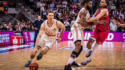 Bilder vom BBL-Auswärtsspiel gegen die Telekom Baskets