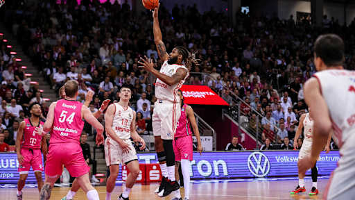 Bilder vom BBL-Auswärtsspiel gegen die Telekom Baskets