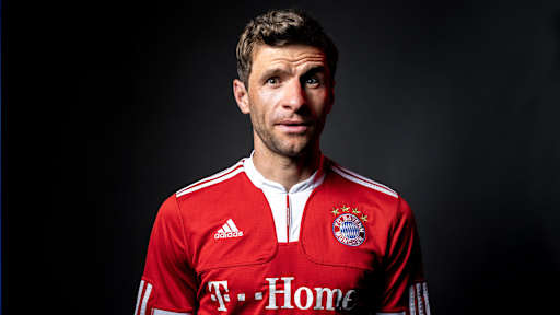 Thomas Müller schaut stirnrunzelnd