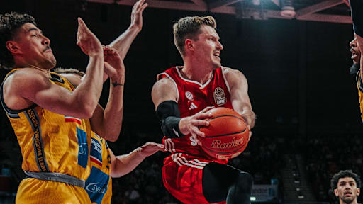 Bilder vom BBL-Heimspiel gegen die MHP RIESEN