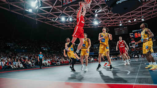 Bilder vom BBL-Heimspiel gegen die MHP RIESEN