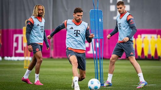 Leon Goretzka am Ball im FC Bayern-Training vor Bundesliga-Spiel bei TSG Hoffenheim.