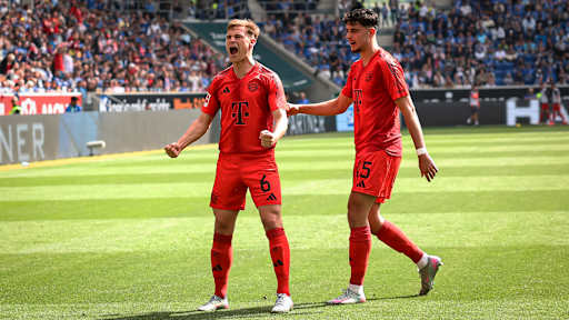 Joshua Kimmich schreit vor Freude nach seinem Tor zum 2:0 gegen Hoffenheim für den FC Bayern