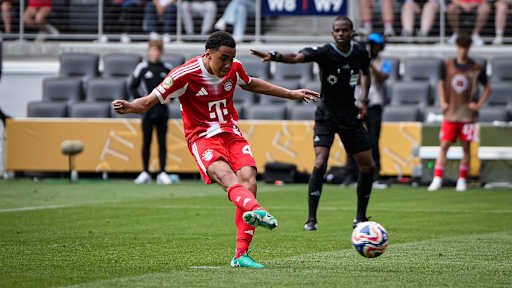 Jamal Musiala beim Elfmeter gegen Auckland City FC bei der Klub-WM