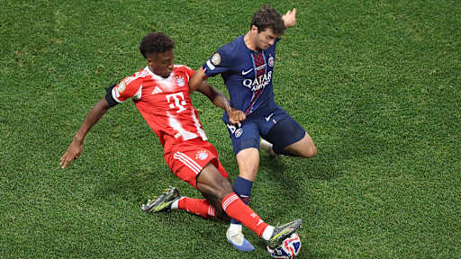 Kingsley Coman und Joao Neves im Klub-WM-Spiel zwischen dem FC Bayern und Paris Saint-Germain
