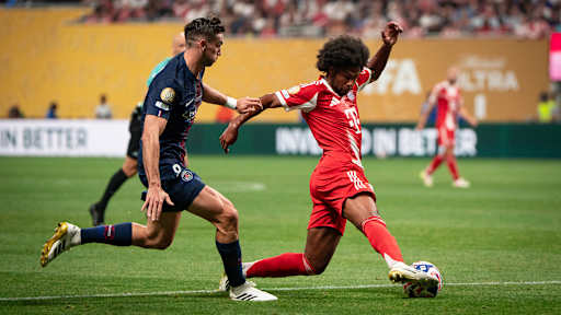 Fabian Ruiz und Serge Gnabry im Klub-WM-Spiel zwischen dem FC Bayern und Paris Saint-Germain