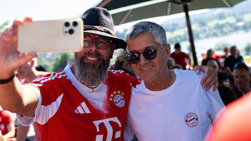 Der Aufstiegsmarsch des FC Bayern am Tegernsee