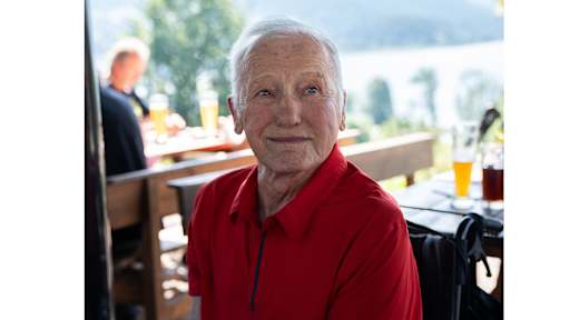 Der Aufstiegsmarsch des FC Bayern am Tegernsee