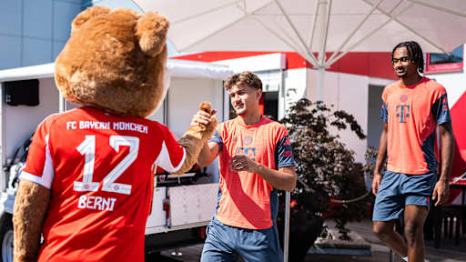 Die Spieler des FC Bayern beim öffentlichen Training am Samstag an der Säbener Straße.