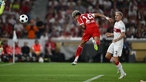 Luis Díaz köpft zum 2:0 ein während des Franz Beckenbauer-Supercup zwischen dem VfB Stuttgart und dem FC Bayern