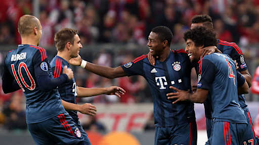 David Alaba und Philipp Lahm jubeln nach einem Tor zum Champions League-Auftakt gegen ZSKA Moskau