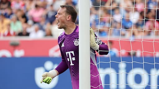 Manuel Neuer schreit im Bundesliga-Spiel des FC Bayern bei der TSG 1899 Hoffenheim.