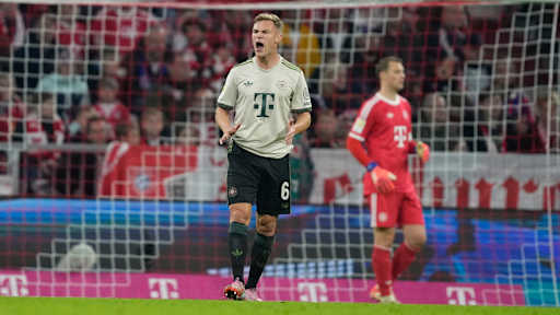 Joshua Kimmich schreit im Bundesliga-Heimspiel des FC Bayern gegen den SV Werder Bremen.