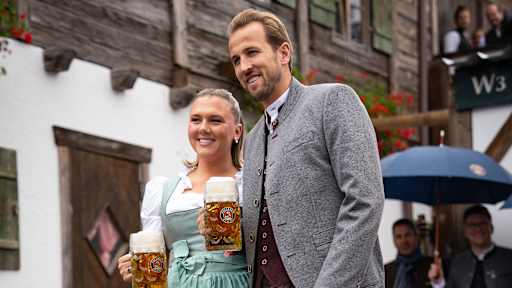 Traditional visit: FC Bayern at Oktoberfest 2025