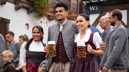 Traditional visit: FC Bayern at Oktoberfest 2025