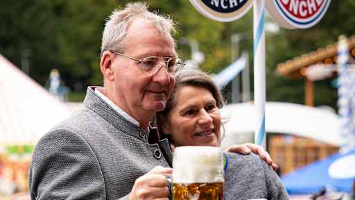 Traditional visit: FC Bayern at Oktoberfest 2025