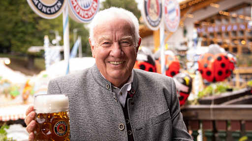 Traditional visit: FC Bayern at Oktoberfest 2025