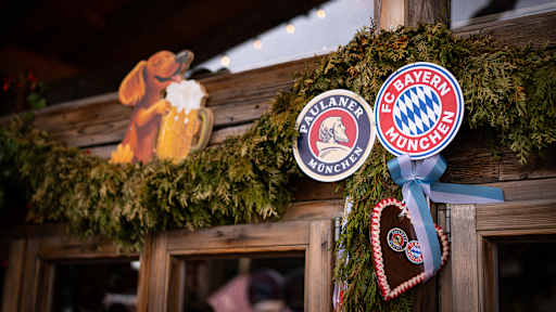 Traditioneller Besuch: Der FC Bayern auf dem Oktoberfest 2025