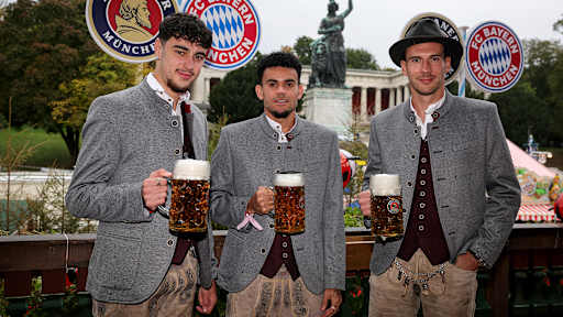 Traditioneller Besuch: Der FC Bayern auf dem Oktoberfest 2025