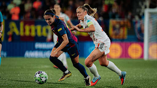 Georgia Stanway während des Gastspiels der FC Bayern Frauen in der UEFA Women’s Champions League beim FC Barcelona
